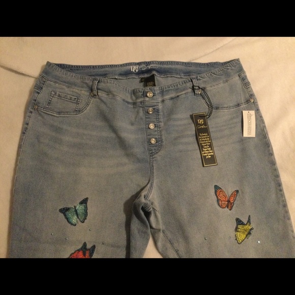 DG2 by Diane Gilman Embroidered Pull-On Exposed Button Jean Size: 3X - Picture 8 of 11